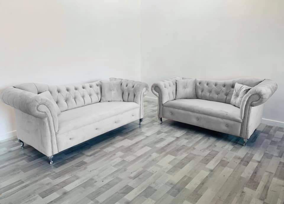 Modern Victoria Sofa - Image 3