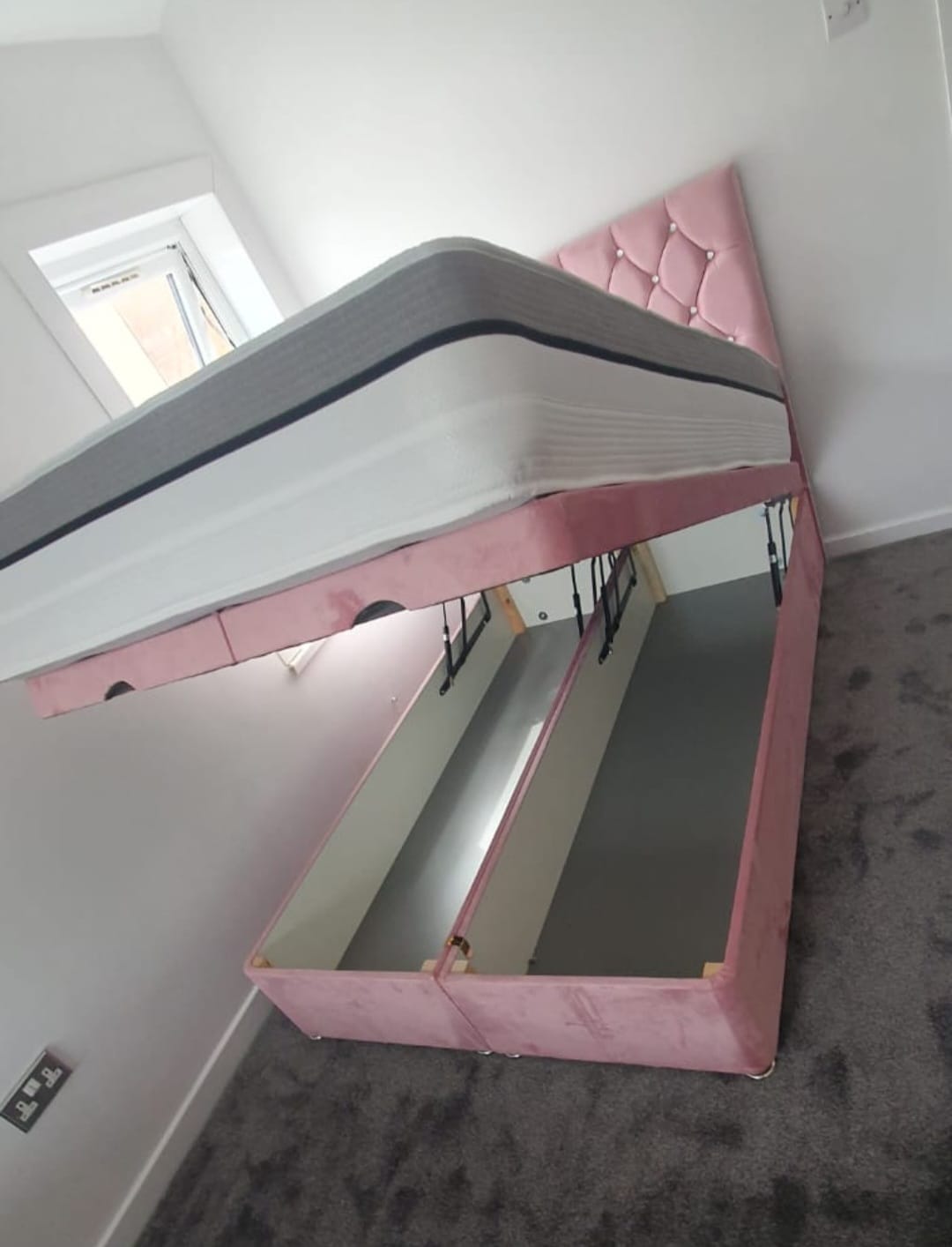 Mount Cube Divan Bed - Image 5